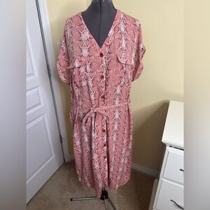 Beautiful snake skin print button down dress size xxl